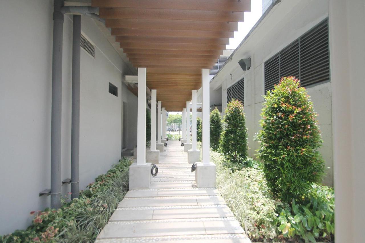 Monroe Jababeka Cikarang By Aparian Apartemen